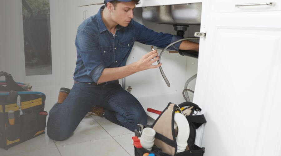Local tankless water heater installation in Macedonia, IA